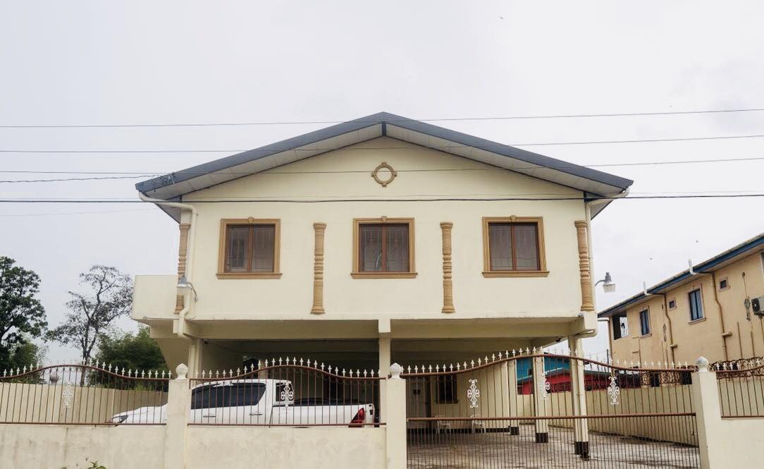 Studio 27 Inn Piarco Экстерьер фото