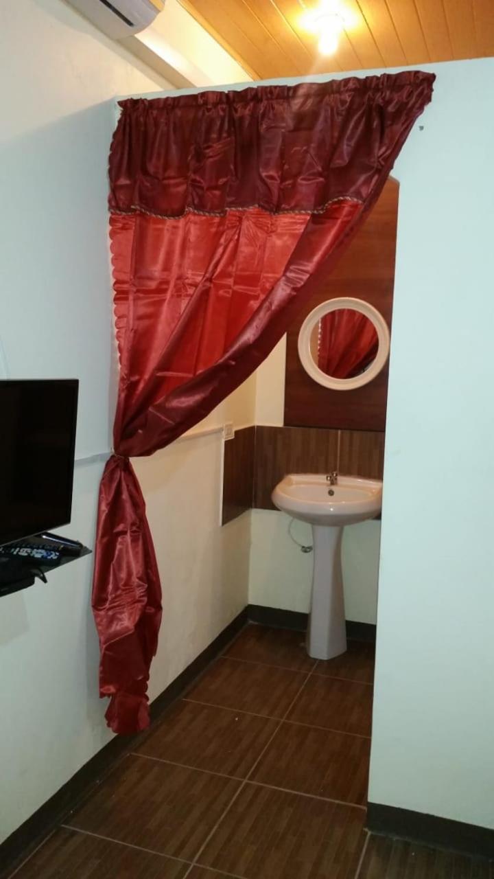 Studio 27 Inn Piarco Экстерьер фото