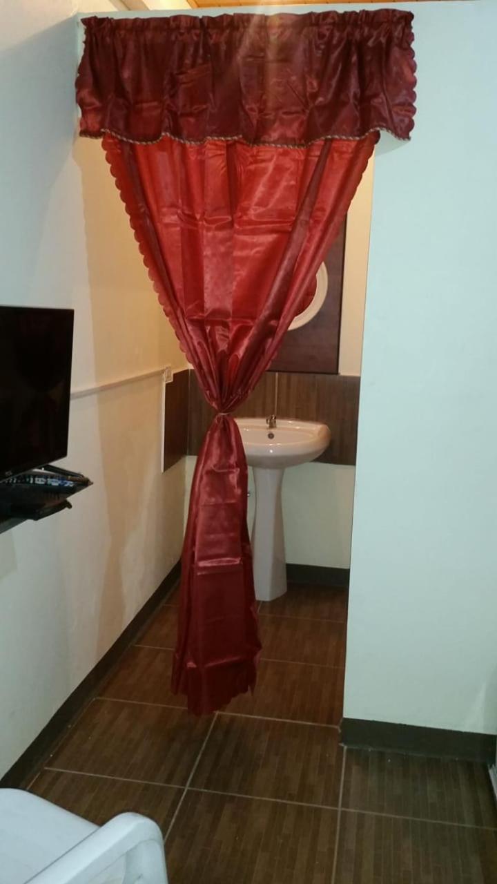 Studio 27 Inn Piarco Экстерьер фото
